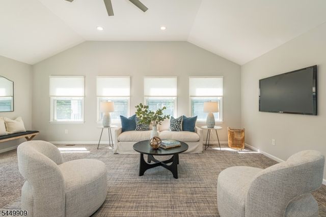 8 Judith Pl, Wayne Twp., NJ 07470