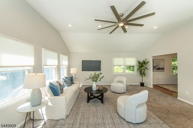 8 Judith Pl, Wayne Twp., NJ 07470