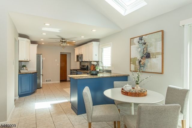 8 Judith Pl, Wayne Twp., NJ 07470