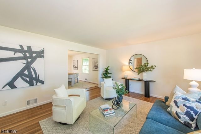 8 Judith Pl, Wayne Twp., NJ 07470