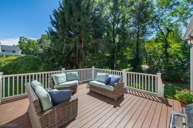 8 Judith Pl, Wayne Twp., NJ 07470