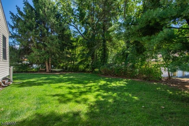 8 Judith Pl, Wayne Twp., NJ 07470