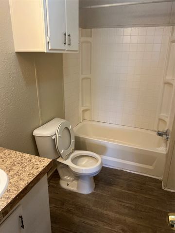 5290 County Road 3229, Lone Oak, TX 75453
