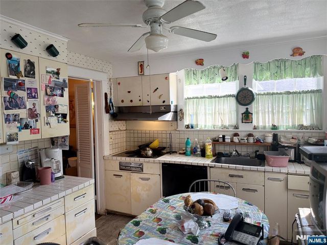 599 S Center Street, Orange, NJ 07050