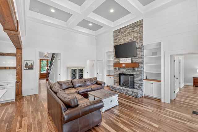 1089 Old Williamsport Pike, Columbia, TN 38401