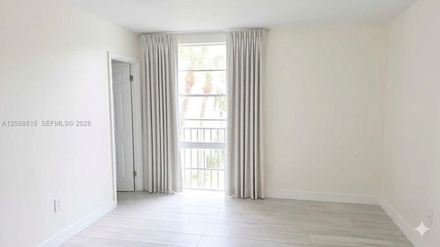 6904 N Kendall Drive F305, Pinecrest, FL 33156
