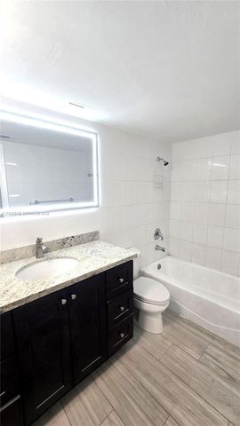 6904 N Kendall Drive F305, Pinecrest, FL 33156