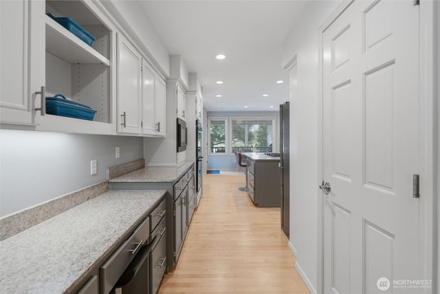 3729 SW Galway Court, Port Orchard, WA 98367