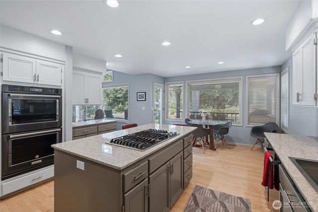3729 SW Galway Court, Port Orchard, WA 98367