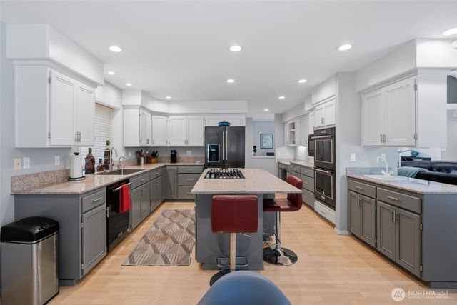 3729 SW Galway Court, Port Orchard, WA 98367