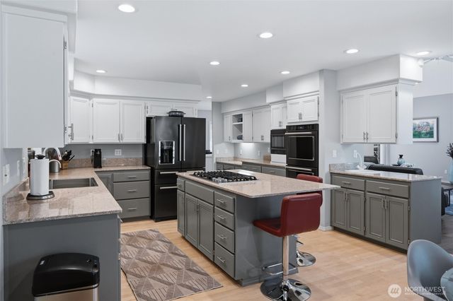 3729 SW Galway Court, Port Orchard, WA 98367