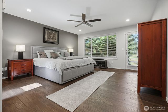 3729 SW Galway Court, Port Orchard, WA 98367