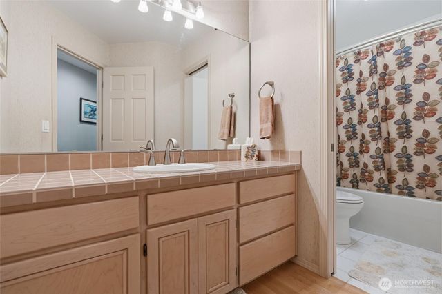 3729 SW Galway Court, Port Orchard, WA 98367