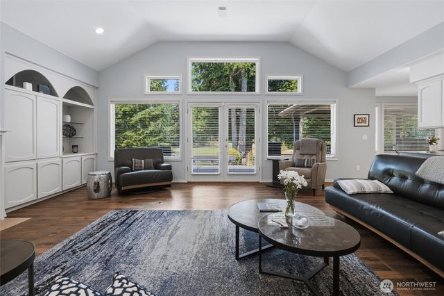 3729 SW Galway Court, Port Orchard, WA 98367