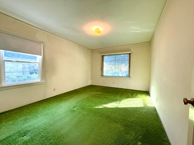 339 N 9th Street, Klamath Falls, OR 97601