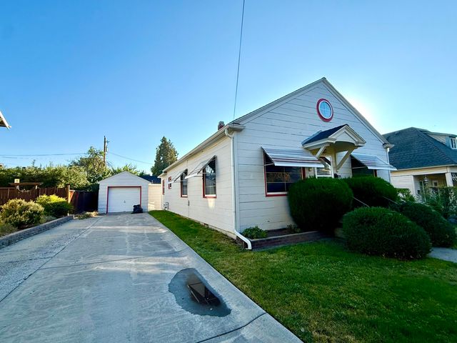 339 N 9th Street, Klamath Falls, OR 97601
