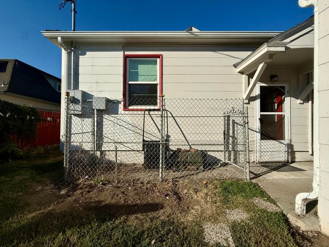 339 N 9th Street, Klamath Falls, OR 97601