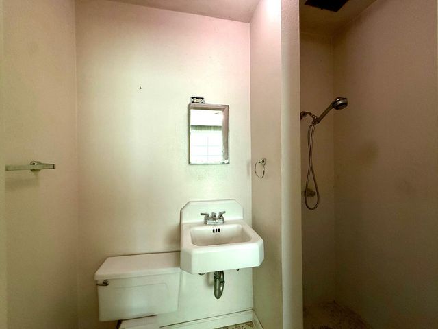 339 N 9th Street, Klamath Falls, OR 97601