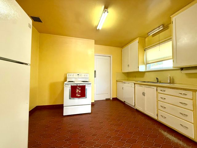 339 N 9th Street, Klamath Falls, OR 97601