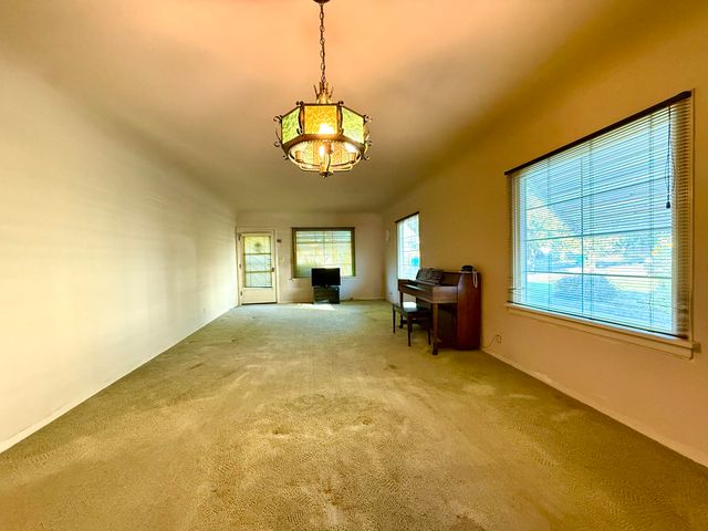 339 N 9th Street, Klamath Falls, OR 97601