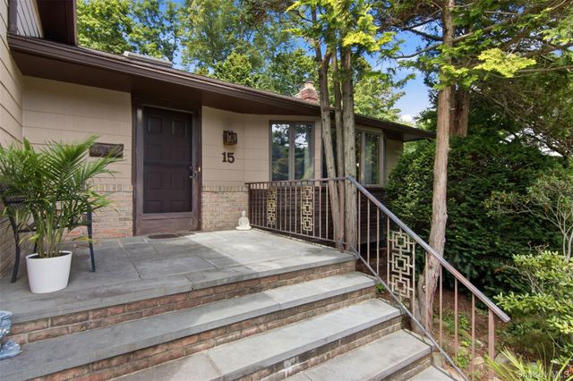 15 Beacon Drive, Port Washington, NY 11050