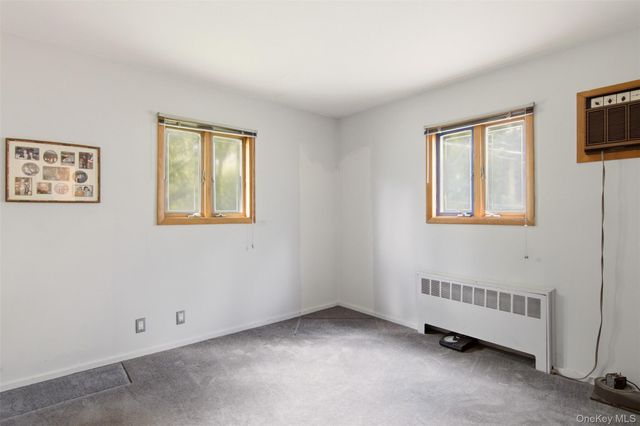 15 Beacon Drive, Port Washington, NY 11050