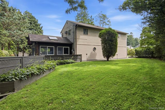 15 Beacon Drive, Port Washington, NY 11050