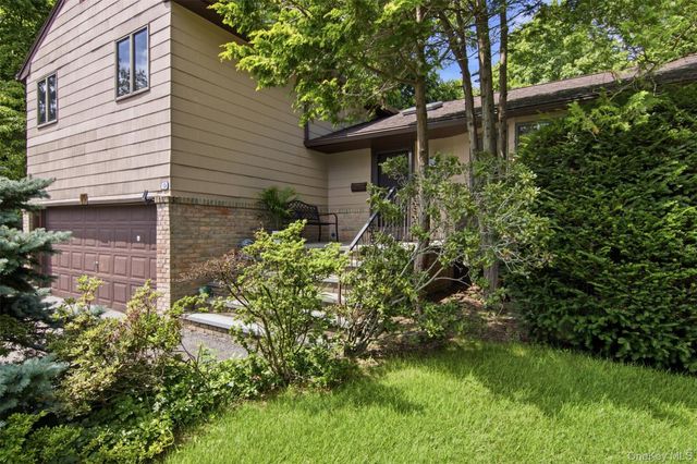 15 Beacon Drive, Port Washington, NY 11050