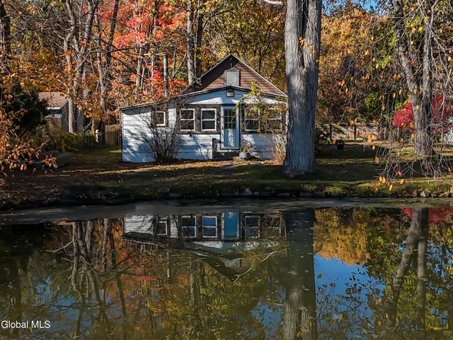 22 Crailo Lane, Schodack, NY 12123