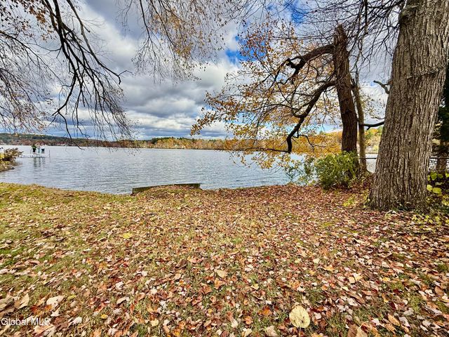 22 Crailo Lane, Schodack, NY 12123