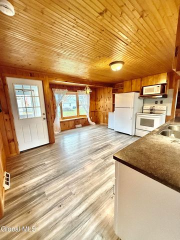 22 Crailo Lane, Schodack, NY 12123