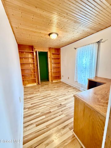 22 Crailo Lane, Schodack, NY 12123