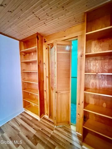 22 Crailo Lane, Schodack, NY 12123