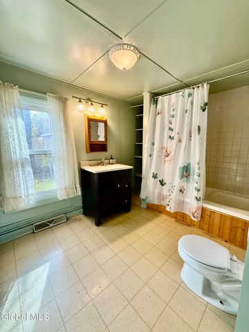 22 Crailo Lane, Schodack, NY 12123