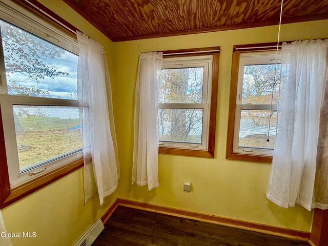 22 Crailo Lane, Schodack, NY 12123