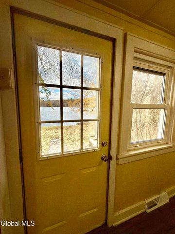 22 Crailo Lane, Schodack, NY 12123