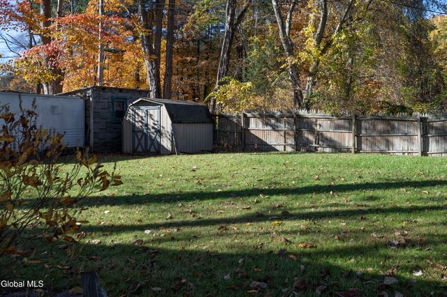 22 Crailo Lane, Schodack, NY 12123