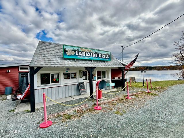 22 Crailo Lane, Schodack, NY 12123