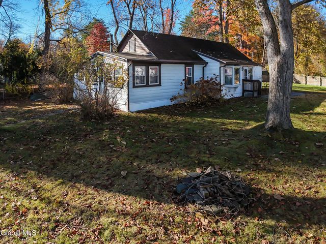 22 Crailo Lane, Schodack, NY 12123