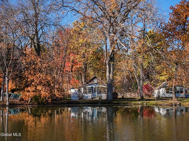 22 Crailo Lane, Schodack, NY 12123