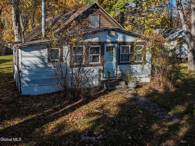 22 Crailo Lane, Schodack, NY 12123