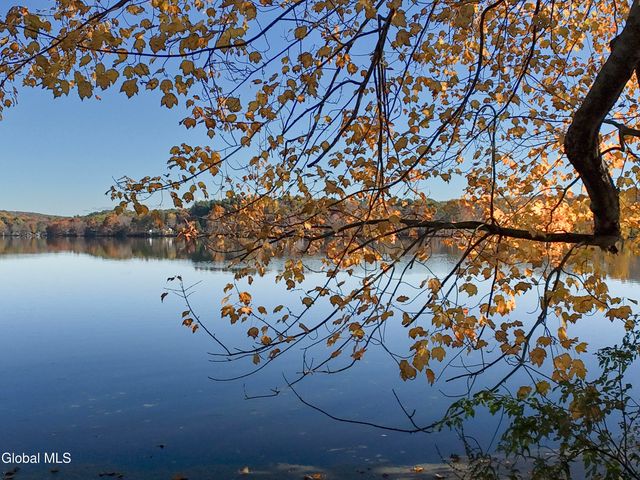 22 Crailo Lane, Schodack, NY 12123