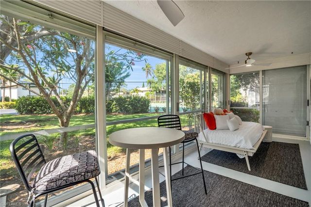 1549 Sandpiper ST 79, Naples, FL 34102