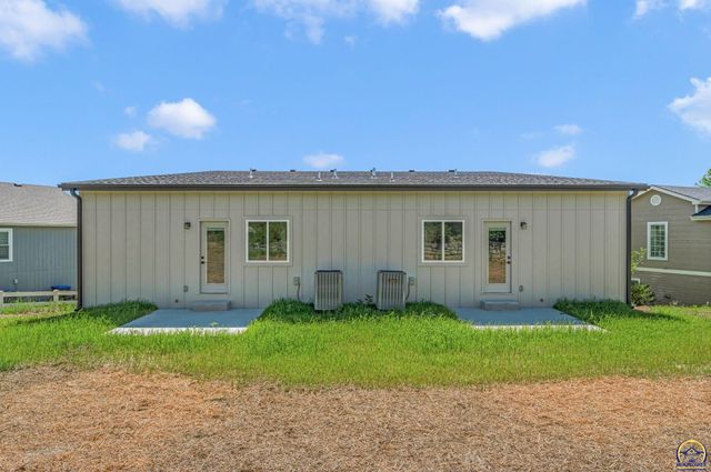 4849 NW Astor Park DR 4851 NW Astor Park Dr., Topeka, KS 66618