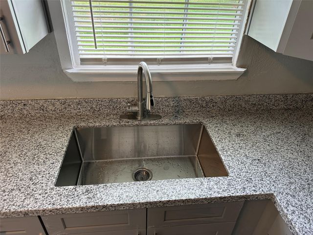 5345 Higgins Street, Houston, TX 77033