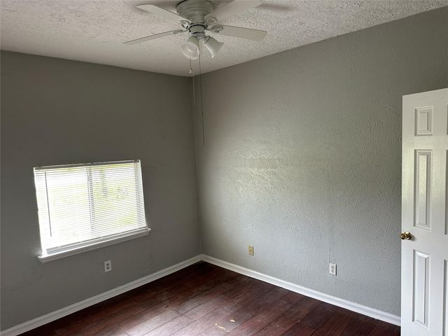 5345 Higgins Street, Houston, TX 77033