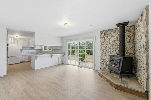 3071 Springhill Rd, Somerset, CA 95684