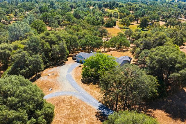 3071 Springhill Rd, Somerset, CA 95684