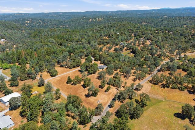 3071 Springhill Rd, Somerset, CA 95684