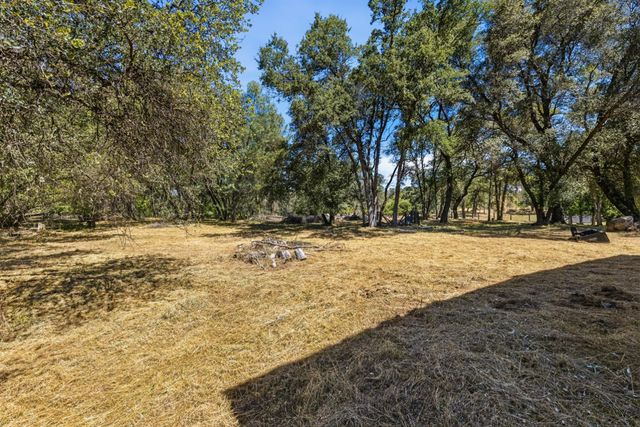 3071 Springhill Rd, Somerset, CA 95684